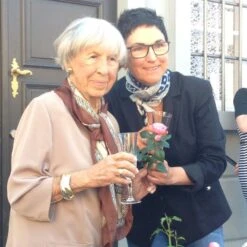 'Lise Nørgaard'™ Rosa X 'Lise Nørgaard'™ (Buketrose) A-Kvalitet,- Barrods Roser Min. 3 Grene 6 'Lise Nørgaard'™ Rosa X 'Lise Nørgaard'™ (Buketrose) A-Kvalitet,- Barrods Roser Min. 3 Grene -Plantetorvet p19466 51607 rosa x lise noergaard buketrose dc95